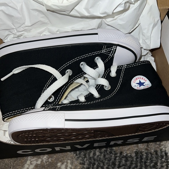Converse - Picture 4 of 4